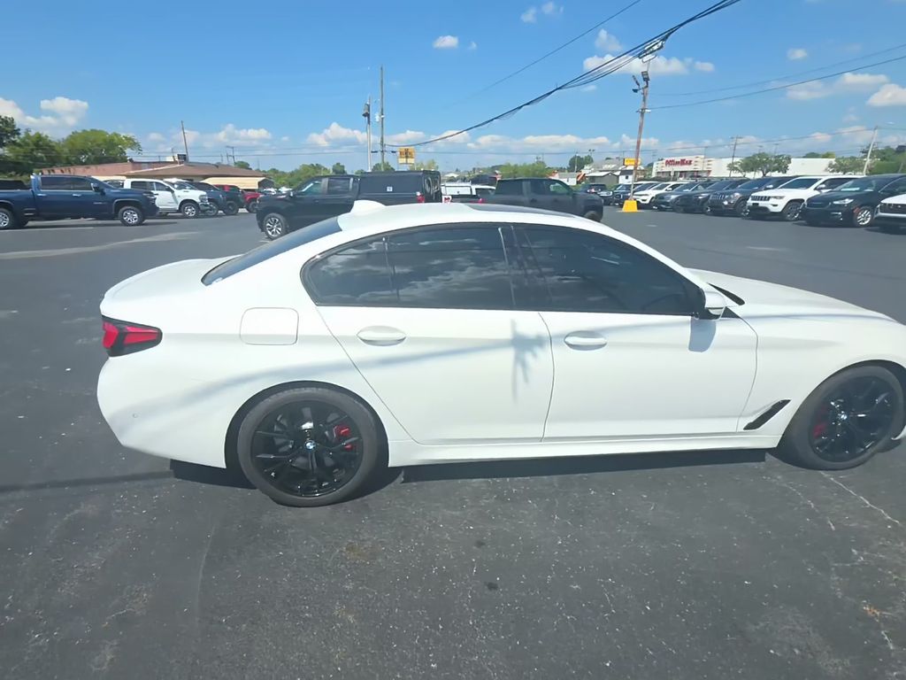 bmw 5 series 2022 WBA13BK06NCH65160 image bmw 5 series 2022 WBA13BK06NCH65160 image